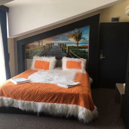 Отель Lovcen House Измит