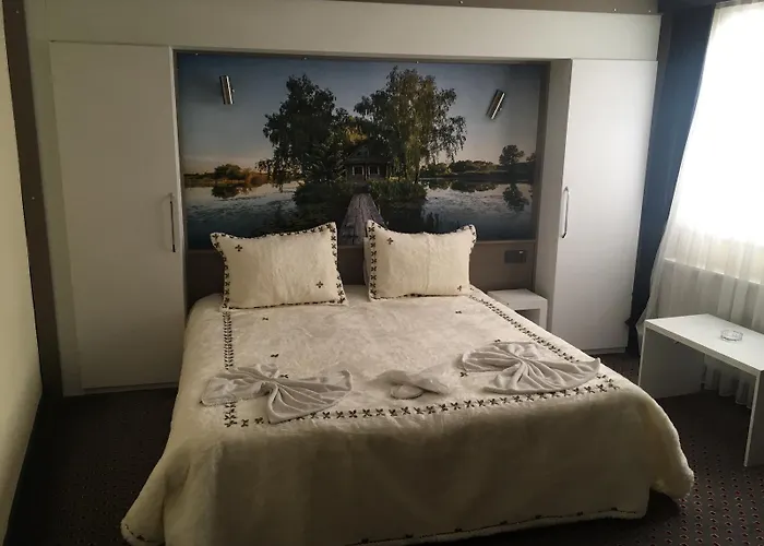 Lovcen House * Измит