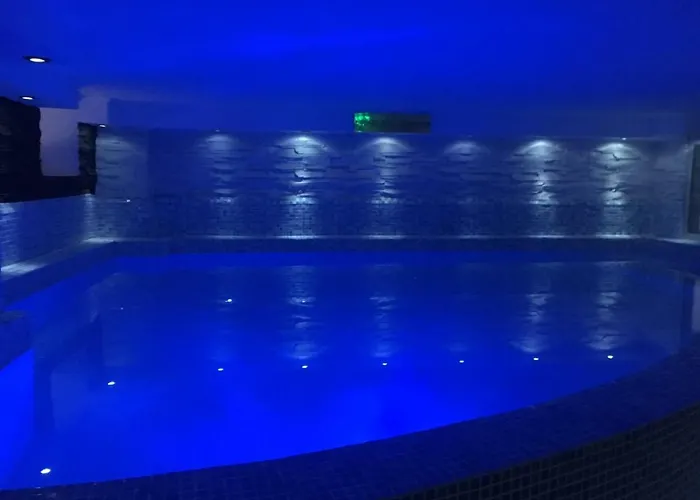 Lovcen House Измит