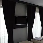 Lovcen House * Izmit