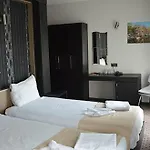 Hotel Lovcen House