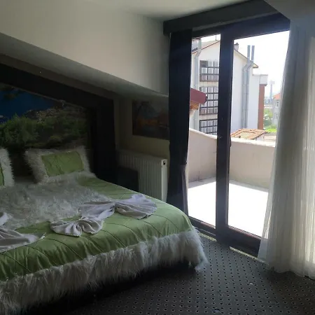 Lovcen House Hotel