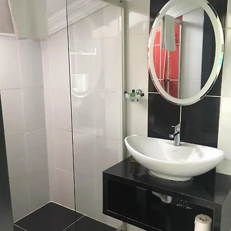 Lovcen House Hotel