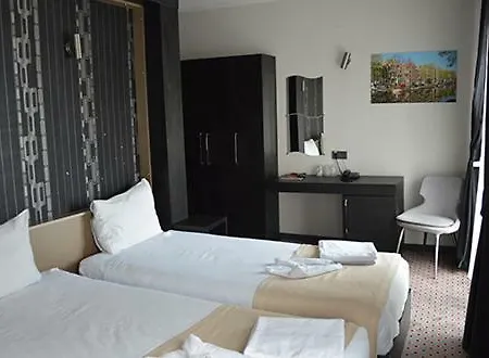 Hotel Lovcen House