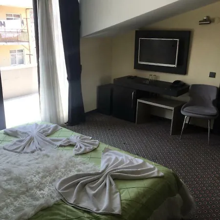 Hotel Lovcen House