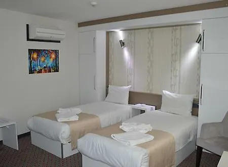 Hotel Lovcen House